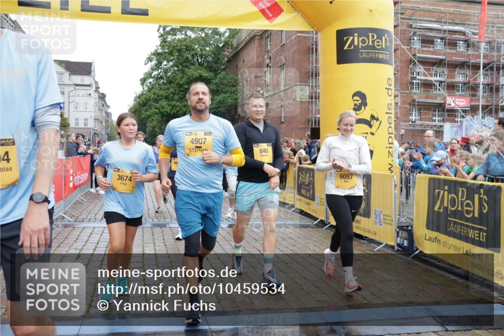 13.09.2026 - Kiel Lauf Yannick Fuchs http://msf.ph/oto/10459534 13.09.2026 09:51:36 Ziel 714, 840, 2483, 3674, 4615, 4822, 4907, 5595, 6057, 6648, 7622, 8097, 8150, 11173, 11233, 11494, 11552, 12107, 232, 249, 940, 956, 1776, 2056, 2466, 2483, 2777, 3089, 4217, 5445, 5731, 5913, 6009, 6115, 6118, 6363, 6923, 7528, 8150, 10626, 11047, 11143, 11852, 11997, 803, 1100, 1309, 1967, 1999, 2002, 4230, 6188, 7007, 7302, 9829, 9833, 10048, 11834, 12630, 249, 468, 763, 764, 1373, 1776, 1949, 2056, 3723, 6115, 6118, 6138, 6794, 6829, 7449, 7528, 9551 meine-sportfotos.de
