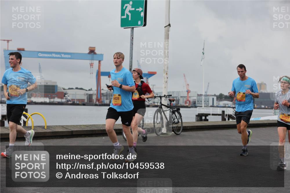 13.09.2026 - Kiel Lauf Andreas Tolksdorf http://msf.ph/oto/10459538 13.09.2026 12:00:34 Kiellinie 4, 38, 7336, 3, 38, 4428, 9753 meine-sportfotos.de