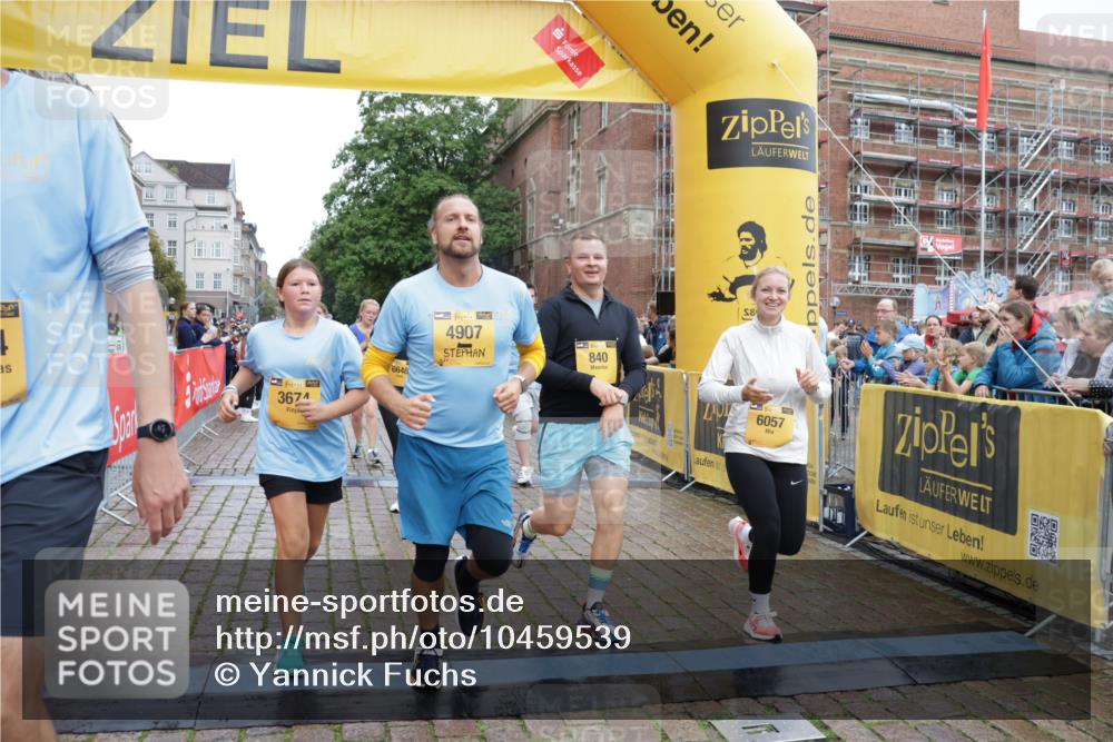 13.09.2026 - Kiel Lauf Yannick Fuchs http://msf.ph/oto/10459539 13.09.2026 09:51:36 Ziel 714, 840, 2483, 3674, 4615, 4822, 4907, 5595, 6057, 6648, 7622, 8097, 8150, 11173, 11233, 11494, 11552, 12107, 232, 249, 940, 956, 1776, 2056, 2466, 2483, 2777, 3089, 4217, 5445, 5731, 5913, 6009, 6115, 6118, 6363, 6923, 7528, 8150, 10626, 11047, 11143, 11852, 11997, 803, 1100, 1309, 1967, 1999, 2002, 4230, 6188, 7007, 7302, 9829, 9833, 10048, 11834, 12630, 249, 468, 763, 764, 1373, 1776, 1949, 2056, 3723, 6115, 6118, 6138, 6794, 6829, 7449, 7528, 9551 meine-sportfotos.de