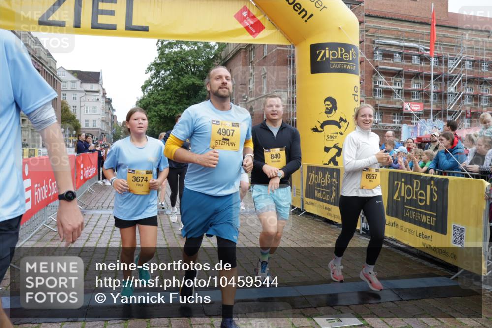 13.09.2026 - Kiel Lauf Yannick Fuchs http://msf.ph/oto/10459544 13.09.2026 09:51:37 Ziel 714, 840, 3674, 4615, 4822, 4907, 5595, 6057, 6648, 7622, 8097, 9833, 11173, 11233, 11494, 11552, 12107, 232, 940, 956, 1776, 2056, 2466, 2483, 2777, 3089, 4217, 4615, 5445, 5731, 5913, 6009, 6363, 6923, 7528, 8150, 10626, 11047, 11143, 11552, 11852, 11997, 803, 1100, 1309, 1967, 1999, 2002, 4230, 6188, 7007, 7302, 9829, 10048, 11834, 12630, 249, 468, 764, 1373, 1776, 1949, 2056, 3723, 6115, 6118, 6138, 6794, 7528, 9551 meine-sportfotos.de