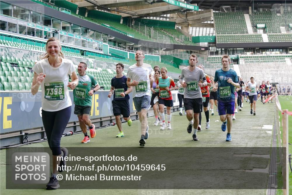 13.09.2026 - 21. swb-Marathon Bremen Michael Burmester http://msf.ph/oto/10459645 13.09.2026 13:11:59 Laufen im Stadion 118, 265, 373, 514, 581, 703, 843, 984, 1113, 1226, 1286, 1334, 1435, 1738, 1849, 1851, 1936, 1952, 1967, 2005, 2248, 2281, 2299, 2330, 2333, 2336, 2353, 2375, 2377, 2398, 2426, 2432, 2443, 2505, 2531, 2589, 2654, 2659, 2669, 2673, 2765, 2784, 2804, 2815, 2819, 2822, 2836, 2850, 2895, 2907, 2963, 2966, 2975, 2976, 3026, 3027, 3079, 3082, 3143, 3155, 3159, 3174, 3207, 3208, 3308, 3328, 3349, 3352, 3409, 3434, 3470, 3549, 551 meine-sportfotos.de