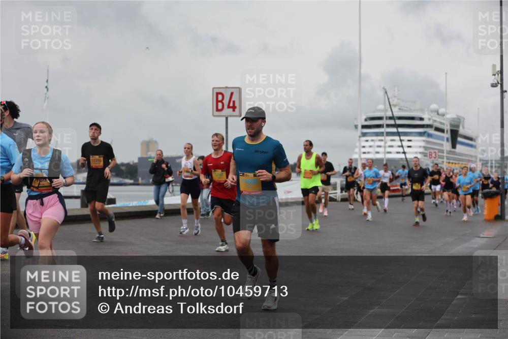 13.09.2026 - Kiel Lauf Andreas Tolksdorf http://msf.ph/oto/10459713 13.09.2026 12:00:40 Kiellinie 4, 3, 12335, 5748, 38, 692 meine-sportfotos.de