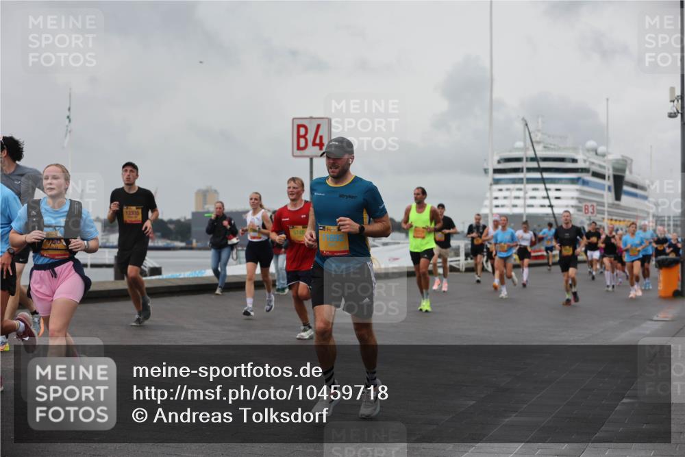 13.09.2026 - Kiel Lauf Andreas Tolksdorf http://msf.ph/oto/10459718 13.09.2026 12:00:40 Kiellinie 12335, 4, 3, 5748, 38, 1692 meine-sportfotos.de