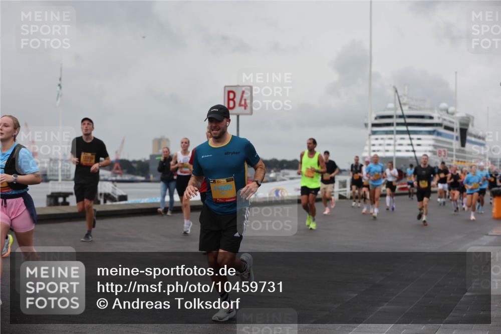 13.09.2026 - Kiel Lauf Andreas Tolksdorf http://msf.ph/oto/10459731 13.09.2026 12:00:40 Kiellinie 4, 38, 1692 meine-sportfotos.de