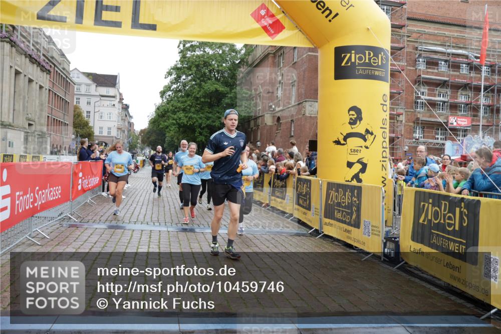 13.09.2026 - Kiel Lauf Yannick Fuchs http://msf.ph/oto/10459746 13.09.2026 09:51:46 Ziel 803, 1309, 1967, 1999, 2002, 5595, 6188, 7007, 7302, 7622, 9829, 9833, 11173, 11834, 714, 840, 940, 956, 2466, 2483, 3089, 3674, 4217, 4615, 4822, 4907, 5595, 5731, 5913, 6009, 6057, 6363, 6648, 8097, 8150, 11143, 11233, 11494, 11552, 11852, 11997, 12107, 896, 1100, 1899, 4132, 4230, 8729, 9616, 10048, 11300, 11444, 11445, 11832, 12630, 232, 2777, 4217, 5445, 6009, 6923, 10626 meine-sportfotos.de