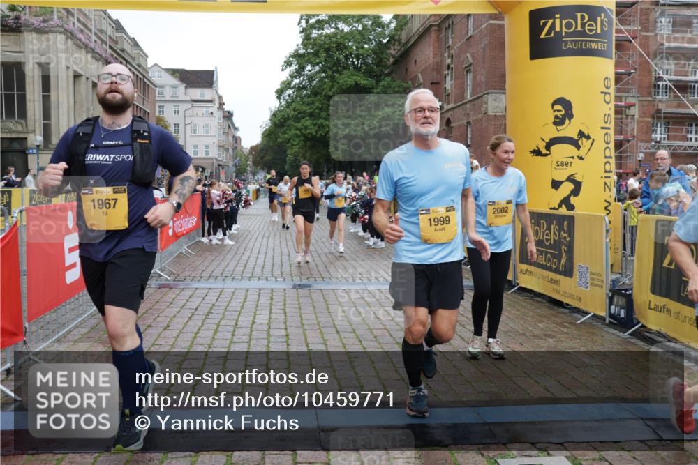 13.09.2026 - Kiel Lauf Yannick Fuchs http://msf.ph/oto/10459771 13.09.2026 09:51:49 Ziel 803, 1309, 1967, 1999, 2002, 4230, 6188, 7007, 7302, 9829, 9833, 10048, 11173, 11834, 714, 840, 940, 956, 2466, 2483, 3089, 3674, 4615, 4822, 4907, 5595, 5731, 5913, 6057, 6363, 6648, 7622, 8097, 8150, 11143, 11233, 11494, 11552, 11852, 11997, 12107, 896, 1100, 1899, 4132, 4883, 6625, 8729, 9616, 11300, 11444, 11445, 11580, 11832, 12630, 232, 2466, 2777, 4217, 6009, 6923, 10626 meine-sportfotos.de
