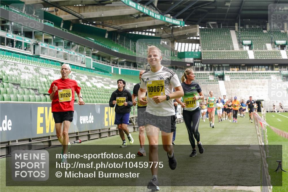 13.09.2026 - 21. swb-Marathon Bremen Michael Burmester http://msf.ph/oto/10459775 13.09.2026 10:34:04 Laufen im Stadion 10018, 10067, 10078, 10147, 10166, 10177, 10184, 10203, 10211, 10236, 10240, 10254, 10297, 10300, 10355, 10356, 10367, 10368, 10369, 10372, 10374, 10379, 10383, 10394, 10408, 10415, 10423, 10428, 10460, 10485, 10494, 10530, 10550, 10559, 10578, 10604, 10639, 10668, 10669, 10673, 10675, 10687, 10691, 10699, 10700, 10728, 10745, 10749, 10750, 10772, 10787, 10788, 10794, 10809, 10828, 10857, 10914, 10928, 11126, 11162, 11343, 11803, 11965, 10146, 10222 meine-sportfotos.de