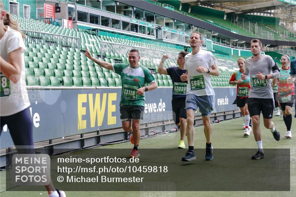13.09.2026 - 21. swb-Marathon Bremen Michael Burmester http://msf.ph/oto/10459818 13.09.2026 13:12:00 Laufen im Stadion 118, 265, 373, 514, 581, 703, 843, 984, 1113, 1226, 1286, 1334, 1435, 1738, 1849, 1851, 1936, 1952, 1967, 2005, 2248, 2281, 2299, 2330, 2333, 2336, 2353, 2375, 2377, 2398, 2426, 2432, 2443, 2505, 2531, 2589, 2654, 2659, 2669, 2673, 2765, 2784, 2804, 2815, 2819, 2822, 2836, 2850, 2860, 2895, 2907, 2963, 2966, 2975, 2976, 3026, 3027, 3079, 3082, 3143, 3155, 3159, 3174, 3207, 3208, 3308, 3328, 3349, 3352, 3409, 3434, 3470, 3549, 551 meine-sportfotos.de