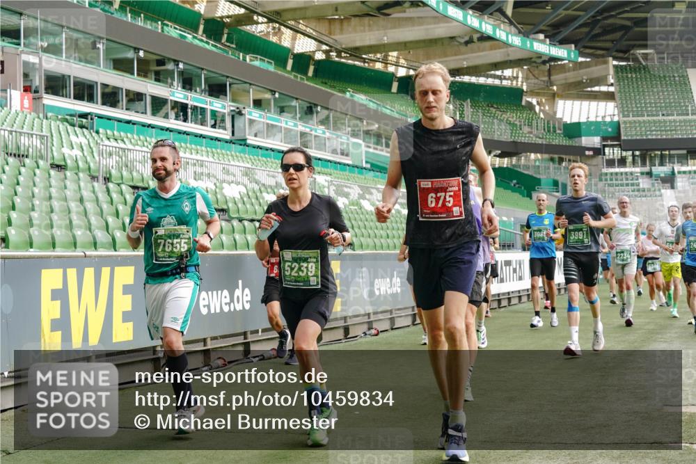 13.09.2026 - 21. swb-Marathon Bremen Michael Burmester http://msf.ph/oto/10459834 13.09.2026 12:54:44 Laufen im Stadion 145, 161, 189, 201, 205, 313, 376, 385, 388, 461, 472, 481, 495, 541, 560, 615, 616, 666, 675, 696, 740, 816, 827, 982, 1053, 1076, 1197, 1207, 1390, 1419, 1433, 1445, 1468, 1551, 1599, 1631, 1658, 1707, 1814, 2055, 2125, 2234, 2251, 2280, 2319, 2362, 2383, 2390, 2401, 2422, 2454, 2474, 2499, 2623, 2701, 2733, 2801, 2824, 2870, 2882, 2913, 2922, 2962, 2971, 2997, 3012, 3054, 3134, 3175, 3206, 3241, 3246, 3346, 3356, 3357, 3413, 3706, 3716, 3836, 4137, 6106 meine-sportfotos.de