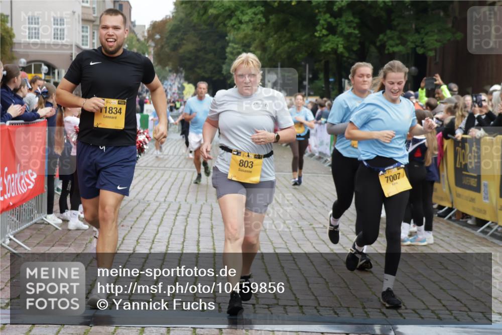 13.09.2026 - Kiel Lauf Yannick Fuchs http://msf.ph/oto/10459856 13.09.2026 09:51:53 Ziel 803, 1100, 1309, 1967, 1999, 2002, 4230, 6188, 7007, 7302, 9829, 10048, 11832, 11834, 12630, 714, 840, 940, 956, 2483, 3089, 3674, 4615, 4822, 4907, 5595, 5731, 5913, 6057, 6188, 6363, 6648, 7622, 8097, 8150, 9829, 9833, 11143, 11173, 11233, 11494, 11552, 11852, 11997, 12107, 896, 1899, 3476, 4132, 4166, 4883, 6471, 6625, 7494, 8729, 9616, 10371, 10620, 11300, 11444, 11445, 11580, 12068, 940, 956, 2466, 4217, 5731, 6009, 11852 meine-sportfotos.de