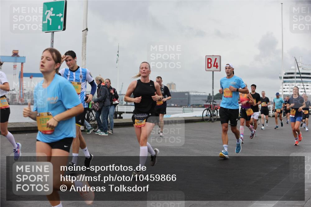 13.09.2026 - Kiel Lauf Andreas Tolksdorf http://msf.ph/oto/10459866 13.09.2026 12:00:50 Kiellinie 382, 6761, 1572, 4, 7660 meine-sportfotos.de