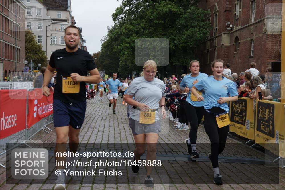 13.09.2026 - Kiel Lauf Yannick Fuchs http://msf.ph/oto/10459888 13.09.2026 09:51:54 Ziel 803, 1100, 1309, 1967, 1999, 2002, 4230, 7007, 7302, 10048, 11445, 11832, 11834, 12630, 714, 840, 956, 1967, 1999, 2002, 2483, 3089, 3674, 4615, 4822, 4907, 5595, 5731, 5913, 6057, 6188, 6363, 6648, 7622, 8097, 8150, 9829, 9833, 11143, 11173, 11233, 11494, 11552, 11852, 11997, 12107, 896, 1899, 3476, 3832, 4132, 4166, 4883, 6471, 6625, 7347, 7494, 8729, 9616, 10371, 10620, 11300, 11444, 11580, 12068, 940, 956, 2466, 4217, 5731, 6009, 6363, 11852 meine-sportfotos.de