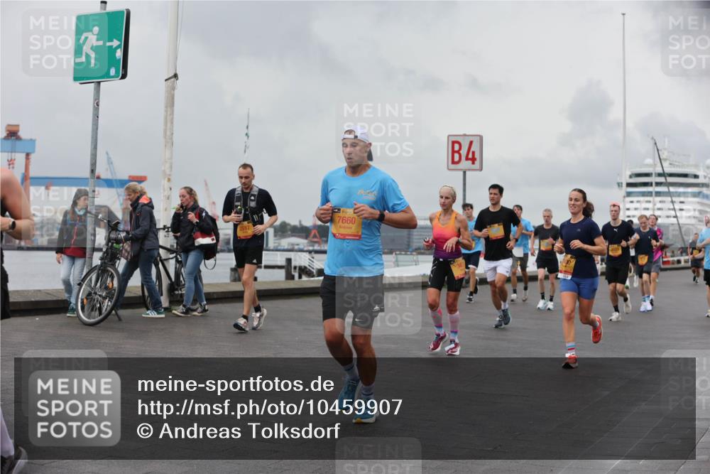13.09.2026 - Kiel Lauf Andreas Tolksdorf http://msf.ph/oto/10459907 13.09.2026 12:00:52 Kiellinie 3, 35, 7660, 4, 4123 meine-sportfotos.de