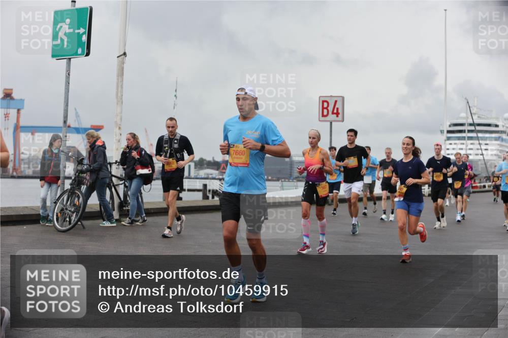 13.09.2026 - Kiel Lauf Andreas Tolksdorf http://msf.ph/oto/10459915 13.09.2026 12:00:52 Kiellinie 35, 7660, 4, 367, 4123 meine-sportfotos.de