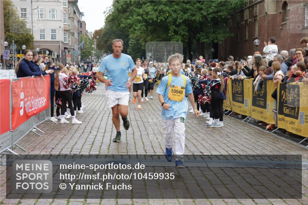 13.09.2026 - Kiel Lauf Yannick Fuchs http://msf.ph/oto/10459935 13.09.2026 09:51:57 Ziel 803, 896, 1100, 1309, 1899, 4230, 7007, 7302, 10048, 11300, 11444, 11445, 11832, 11834, 12630, 714, 840, 1309, 1967, 1999, 2002, 2483, 3089, 3674, 4615, 4822, 4907, 5595, 5913, 6057, 6188, 6363, 6648, 7302, 7622, 8097, 8150, 9829, 9833, 11143, 11173, 11233, 11494, 11552, 11997, 12107, 3476, 3832, 4132, 4166, 4666, 4883, 6471, 6625, 6867, 7347, 7494, 8729, 9616, 10371, 10620, 11580, 12068, 940, 956, 2466, 3089, 5731, 5913, 6363, 11143, 11852 meine-sportfotos.de