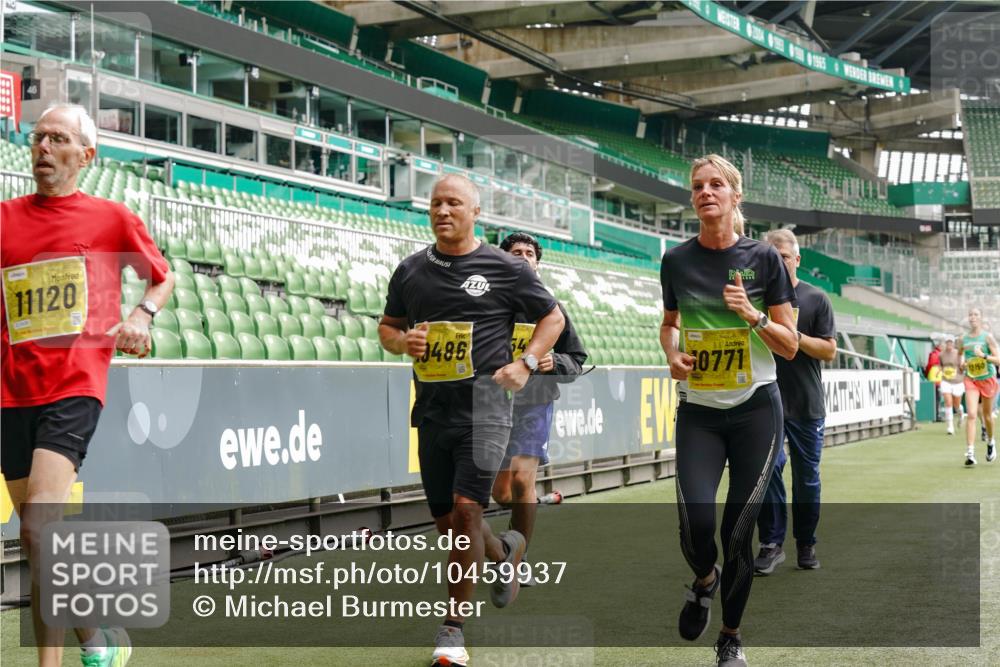 13.09.2026 - 21. swb-Marathon Bremen Michael Burmester http://msf.ph/oto/10459937 13.09.2026 10:34:05 Laufen im Stadion 10018, 10067, 10078, 10147, 10166, 10177, 10184, 10203, 10211, 10236, 10240, 10254, 10297, 10300, 10355, 10356, 10367, 10368, 10369, 10372, 10374, 10379, 10383, 10394, 10408, 10415, 10423, 10428, 10460, 10485, 10494, 10530, 10550, 10559, 10578, 10604, 10639, 10668, 10669, 10673, 10687, 10691, 10699, 10700, 10728, 10745, 10749, 10750, 10772, 10787, 10788, 10794, 10809, 10828, 10857, 10914, 10928, 11126, 11162, 11343, 11803, 11965, 10146, 10222 meine-sportfotos.de