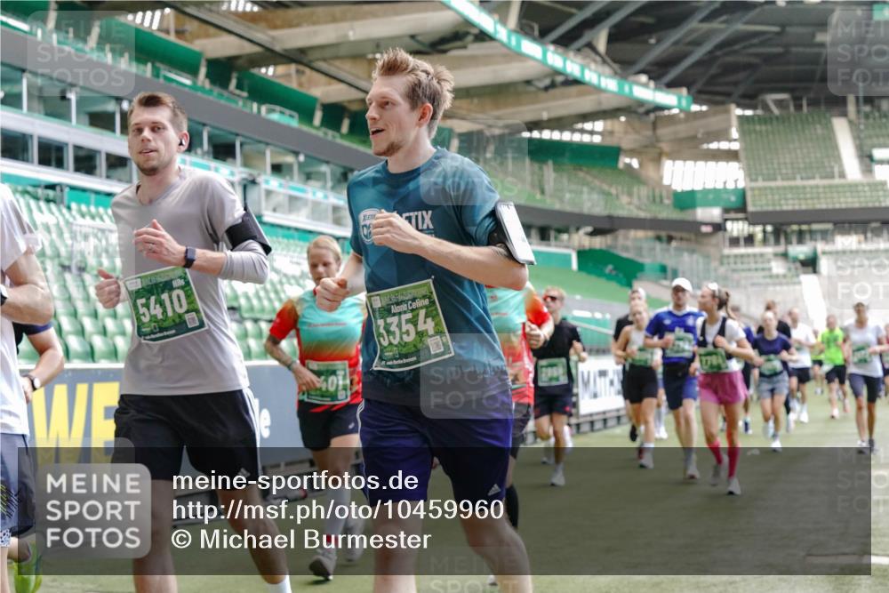 13.09.2026 - 21. swb-Marathon Bremen Michael Burmester http://msf.ph/oto/10459960 13.09.2026 13:12:02 Laufen im Stadion 118, 265, 373, 514, 581, 703, 843, 984, 1113, 1226, 1286, 1334, 1435, 1738, 1849, 1851, 1936, 1952, 2005, 2248, 2264, 2281, 2299, 2330, 2333, 2336, 2353, 2375, 2377, 2398, 2426, 2432, 2443, 2505, 2531, 2589, 2659, 2669, 2673, 2765, 2784, 2804, 2815, 2822, 2836, 2850, 2860, 2895, 2907, 2963, 2966, 2975, 2976, 3026, 3027, 3079, 3082, 3143, 3155, 3159, 3174, 3207, 3208, 3308, 3328, 3349, 3352, 3409, 3434, 3470, 3549, 551 meine-sportfotos.de