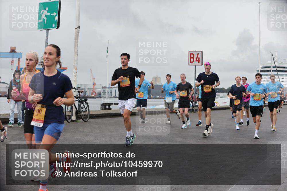 13.09.2026 - Kiel Lauf Andreas Tolksdorf http://msf.ph/oto/10459970 13.09.2026 12:00:54 Kiellinie 38, 2400, 800, 11681, 4, 4123 meine-sportfotos.de