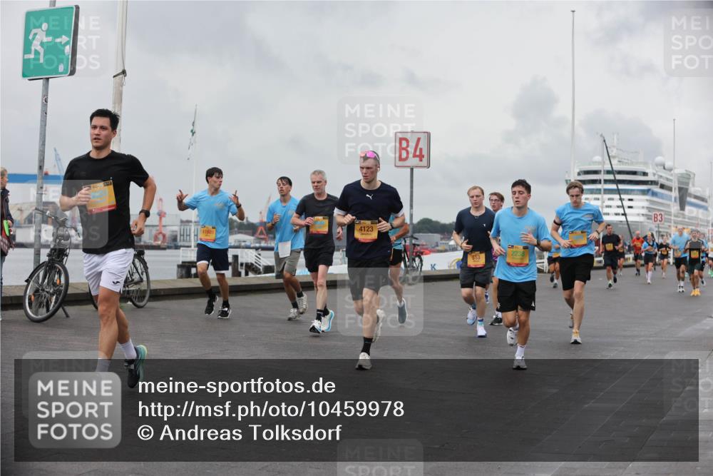 13.09.2026 - Kiel Lauf Andreas Tolksdorf http://msf.ph/oto/10459978 13.09.2026 12:00:55 Kiellinie 4123, 11681, 4, 3 meine-sportfotos.de