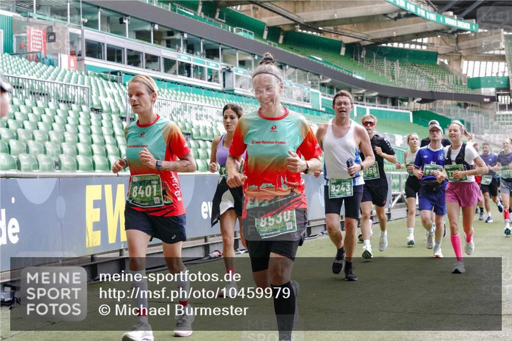 13.09.2026 - 21. swb-Marathon Bremen Michael Burmester http://msf.ph/oto/10459979 13.09.2026 13:12:03 Laufen im Stadion 118, 265, 373, 514, 581, 703, 843, 984, 1113, 1226, 1286, 1334, 1435, 1738, 1849, 1851, 1936, 1952, 2005, 2248, 2264, 2281, 2299, 2330, 2333, 2336, 2353, 2375, 2377, 2398, 2426, 2432, 2443, 2505, 2531, 2589, 2659, 2669, 2673, 2684, 2765, 2784, 2804, 2815, 2822, 2836, 2850, 2860, 2895, 2907, 2963, 2966, 2975, 2976, 3026, 3027, 3079, 3082, 3143, 3155, 3159, 3174, 3207, 3308, 3328, 3349, 3352, 3409, 3434, 3470, 3549, 551 meine-sportfotos.de