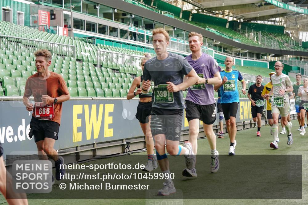 13.09.2026 - 21. swb-Marathon Bremen Michael Burmester http://msf.ph/oto/10459990 13.09.2026 12:54:47 Laufen im Stadion 161, 189, 201, 205, 313, 376, 385, 388, 461, 472, 481, 495, 541, 560, 615, 616, 666, 675, 696, 740, 816, 827, 913, 982, 1053, 1076, 1197, 1207, 1390, 1419, 1468, 1551, 1599, 1631, 1658, 1707, 1814, 2055, 2125, 2234, 2251, 2280, 2319, 2362, 2383, 2390, 2401, 2422, 2454, 2474, 2499, 2623, 2701, 2733, 2801, 2824, 2870, 2882, 2913, 2922, 2962, 2971, 2997, 3012, 3054, 3057, 3134, 3175, 3206, 3241, 3246, 3346, 3356, 3357, 3413, 3706, 3716, 3836, 4137, 6106 meine-sportfotos.de