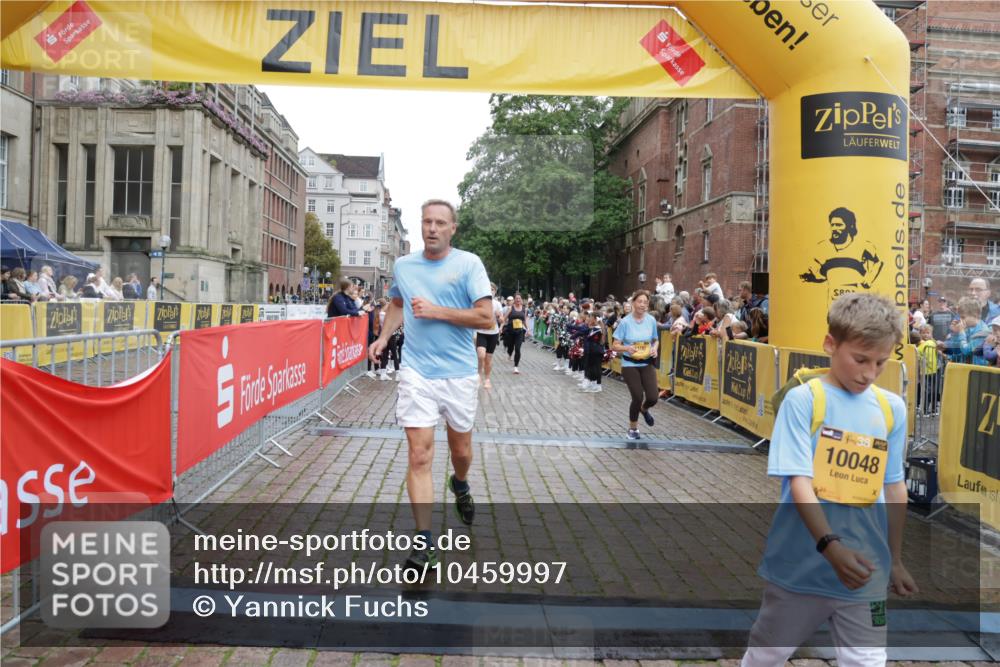 13.09.2026 - Kiel Lauf Yannick Fuchs http://msf.ph/oto/10459997 13.09.2026 09:51:59 Ziel 803, 896, 1100, 1899, 4132, 4230, 7007, 8729, 9616, 10048, 11300, 11444, 11445, 11832, 11834, 12630, 714, 840, 1309, 1967, 1999, 2002, 2483, 3674, 4615, 4822, 4907, 5595, 6057, 6188, 6648, 7302, 7622, 8097, 8150, 9829, 9833, 11143, 11173, 11233, 11494, 11552, 11997, 12107, 3476, 3832, 4166, 4666, 4883, 6471, 6625, 6867, 7347, 7494, 10371, 10620, 11130, 11580, 12068, 940, 956, 2483, 3089, 4615, 5731, 5913, 6363, 8150, 11143, 11552, 11852 meine-sportfotos.de