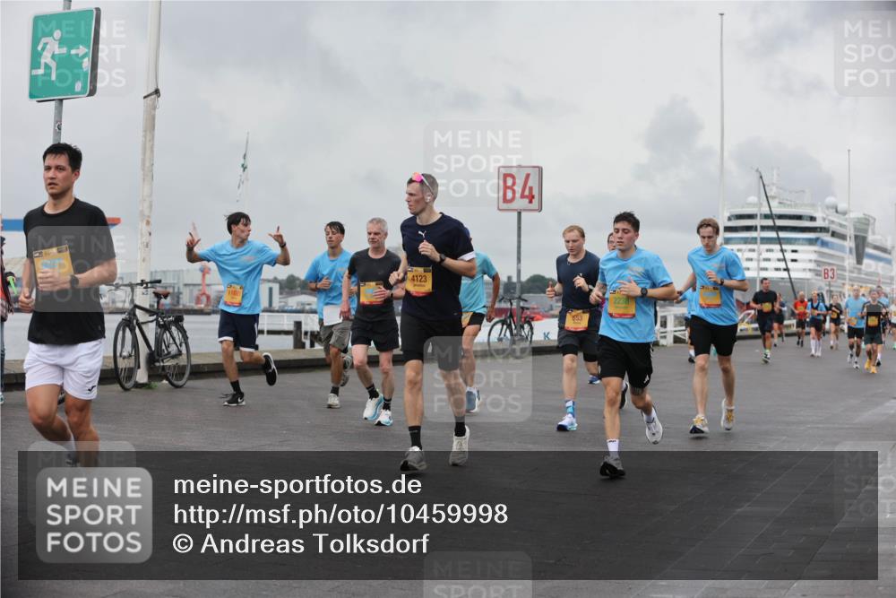 13.09.2026 - Kiel Lauf Andreas Tolksdorf http://msf.ph/oto/10459998 13.09.2026 12:00:55 Kiellinie 11681, 4123, 4, 553, 3 meine-sportfotos.de