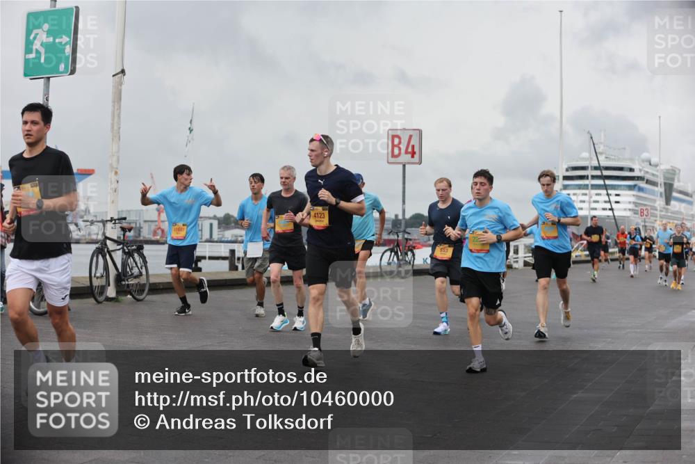 13.09.2026 - Kiel Lauf Andreas Tolksdorf http://msf.ph/oto/10460000 13.09.2026 12:00:55 Kiellinie 11681, 4123, 4, 553, 3 meine-sportfotos.de