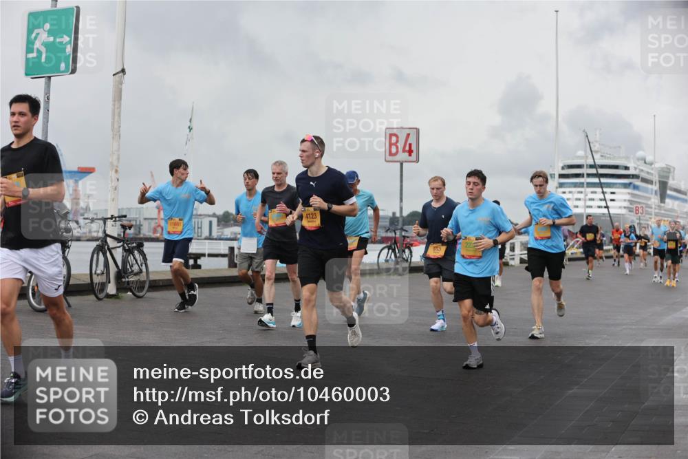 13.09.2026 - Kiel Lauf Andreas Tolksdorf http://msf.ph/oto/10460003 13.09.2026 12:00:55 Kiellinie 11681, 4123, 4, 553, 3 meine-sportfotos.de