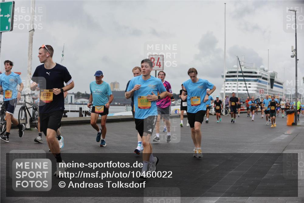13.09.2026 - Kiel Lauf Andreas Tolksdorf http://msf.ph/oto/10460022 13.09.2026 12:00:56 Kiellinie 11681, 38, 4123, 39, 2238, 84, 3 meine-sportfotos.de