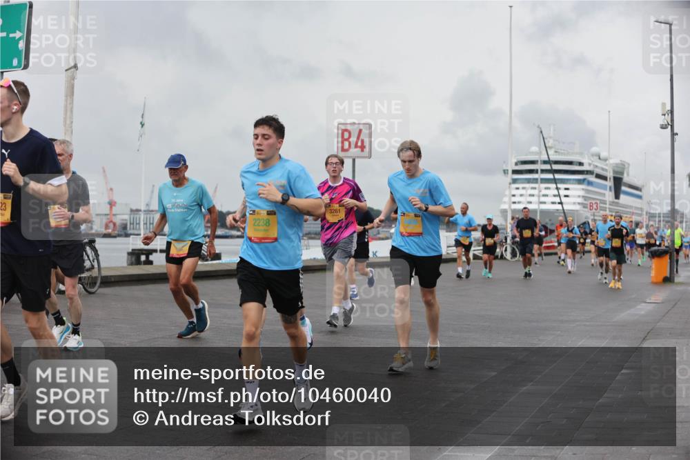 13.09.2026 - Kiel Lauf Andreas Tolksdorf http://msf.ph/oto/10460040 13.09.2026 12:00:57 Kiellinie 4, 23, 30, 2238, 3261, 3 meine-sportfotos.de