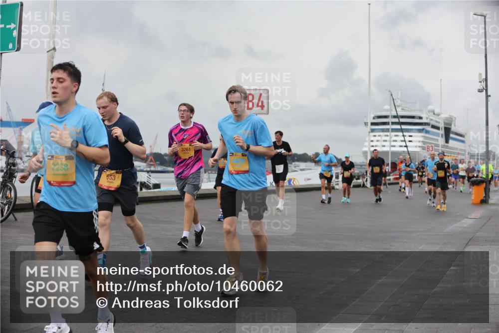 13.09.2026 - Kiel Lauf Andreas Tolksdorf http://msf.ph/oto/10460062 13.09.2026 12:00:57 Kiellinie 39, 2238, 553, 3261, 39, 4, 3 meine-sportfotos.de