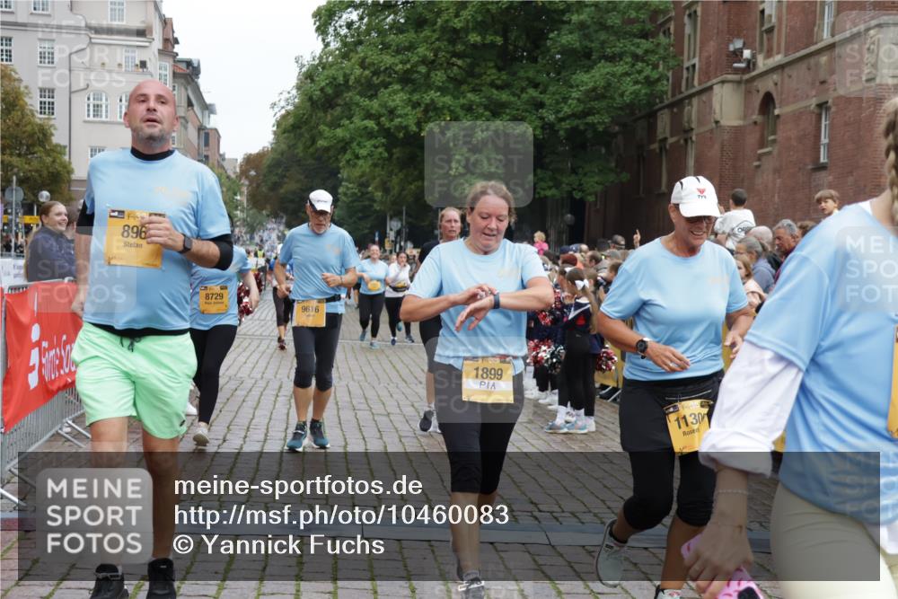 13.09.2026 - Kiel Lauf Yannick Fuchs http://msf.ph/oto/10460083 13.09.2026 09:52:05 Ziel 896, 1100, 1899, 4132, 4883, 6471, 6625, 8729, 9616, 11300, 11444, 11445, 11580, 11832, 12630, 714, 803, 840, 1309, 1967, 1999, 2002, 3674, 4230, 4822, 4907, 5595, 6057, 6188, 6648, 7007, 7302, 7622, 8097, 9829, 9833, 10048, 11173, 11834, 12107, 12630, 180, 2157, 2924, 3476, 3832, 4166, 4666, 5032, 6867, 7347, 7494, 7719, 8992, 10371, 10620, 10746, 11130, 12068, 840, 2483, 3089, 3674, 4615, 4822, 4907, 5913, 6057, 6648, 8150, 11143, 11233, 11494, 11552 meine-sportfotos.de