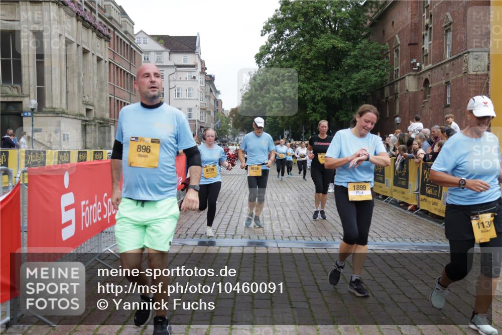 13.09.2026 - Kiel Lauf Yannick Fuchs http://msf.ph/oto/10460091 13.09.2026 09:52:06 Ziel 896, 1100, 1899, 4132, 4166, 4883, 6471, 6625, 8729, 9616, 11300, 11444, 11445, 11580, 11832, 12068, 714, 803, 840, 1100, 1309, 1967, 1999, 2002, 3674, 4230, 4822, 4907, 5595, 6057, 6188, 6648, 7007, 7302, 7622, 8097, 9829, 9833, 10048, 11173, 11834, 12107, 12630, 180, 2157, 2924, 3476, 3832, 4666, 5032, 6679, 6867, 7347, 7494, 7719, 8992, 10371, 10620, 10746, 11130, 714, 840, 2483, 3674, 4615, 4822, 4907, 6057, 6648, 8097, 8150, 11143, 11233, 11494, 11552, 12107 meine-sportfotos.de