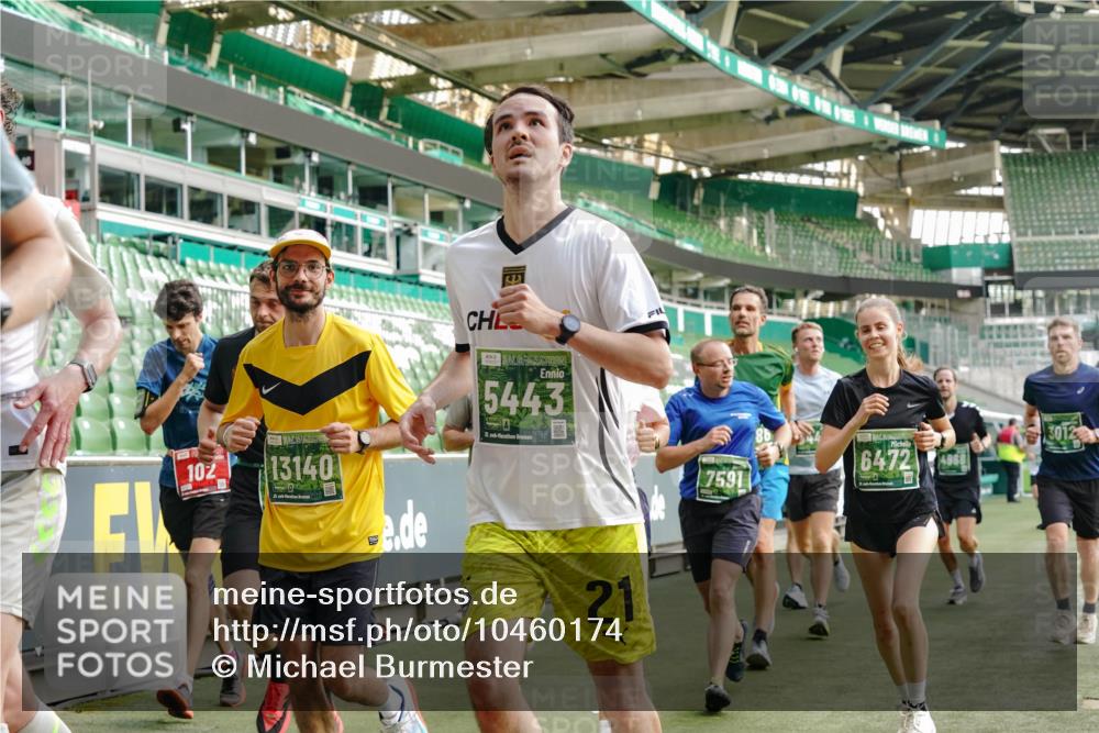 13.09.2026 - 21. swb-Marathon Bremen Michael Burmester http://msf.ph/oto/10460174 13.09.2026 12:54:50 Laufen im Stadion 161, 189, 201, 205, 313, 376, 385, 388, 461, 472, 481, 495, 541, 560, 615, 616, 666, 675, 696, 740, 816, 827, 913, 982, 1053, 1058, 1076, 1197, 1207, 1390, 1419, 1468, 1551, 1599, 1631, 1645, 1658, 1707, 1814, 2055, 2125, 2234, 2251, 2280, 2319, 2362, 2383, 2390, 2422, 2454, 2474, 2499, 2623, 2701, 2733, 2801, 2824, 2870, 2882, 2913, 2922, 2962, 2971, 2997, 3012, 3054, 3057, 3134, 3175, 3192, 3206, 3241, 3246, 3346, 3356, 3357, 3413, 3706, 3716, 3836, 4137, 5530, 6106 meine-sportfotos.de