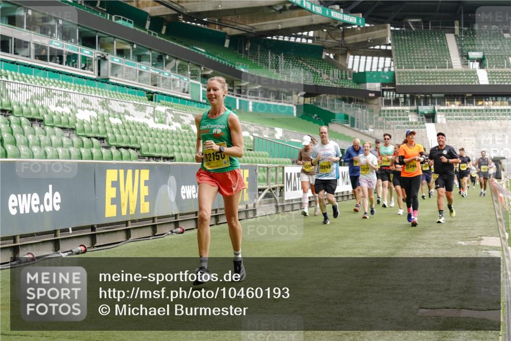 13.09.2026 - 21. swb-Marathon Bremen Michael Burmester http://msf.ph/oto/10460193 13.09.2026 10:34:11 Laufen im Stadion 10018, 10067, 10078, 10147, 10157, 10166, 10177, 10184, 10185, 10203, 10211, 10236, 10240, 10254, 10297, 10300, 10355, 10356, 10367, 10368, 10369, 10374, 10379, 10383, 10394, 10408, 10415, 10423, 10428, 10460, 10485, 10494, 10530, 10559, 10578, 10604, 10639, 10668, 10669, 10673, 10677, 10687, 10691, 10699, 10700, 10728, 10745, 10749, 10750, 10772, 10787, 10788, 10794, 10809, 10828, 10857, 10914, 10928, 11126, 11162, 11343, 11803, 11965, 10146, 10222 meine-sportfotos.de