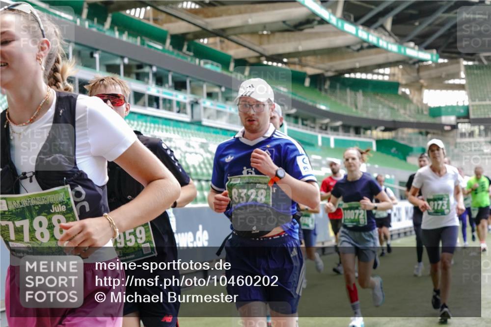13.09.2026 - 21. swb-Marathon Bremen Michael Burmester http://msf.ph/oto/10460202 13.09.2026 13:12:06 Laufen im Stadion 118, 265, 373, 514, 581, 703, 843, 984, 1113, 1226, 1286, 1334, 1435, 1849, 1851, 1936, 1952, 2005, 2248, 2264, 2281, 2299, 2330, 2333, 2336, 2353, 2375, 2377, 2398, 2426, 2432, 2443, 2478, 2505, 2531, 2589, 2659, 2669, 2673, 2684, 2765, 2784, 2804, 2815, 2822, 2836, 2850, 2860, 2895, 2907, 2963, 2966, 2975, 2976, 3026, 3027, 3079, 3082, 3143, 3155, 3159, 3174, 3207, 3293, 3308, 3328, 3349, 3352, 3409, 3434, 3470, 3549, 551 meine-sportfotos.de