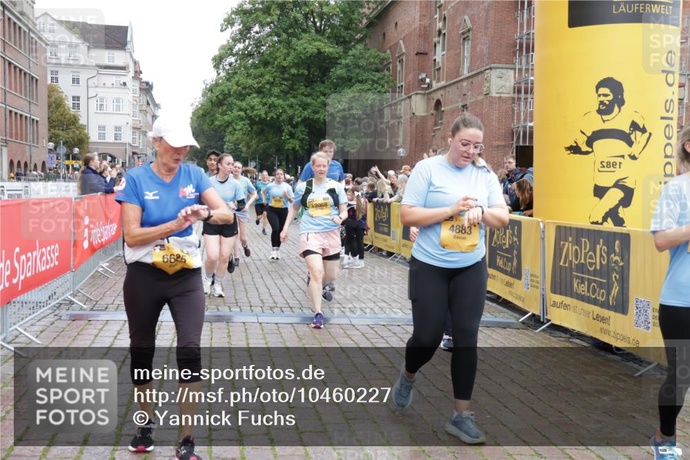 13.09.2026 - Kiel Lauf Yannick Fuchs http://msf.ph/oto/10460227 13.09.2026 09:52:14 Ziel 3476, 3832, 4132, 4166, 4666, 4883, 6471, 6625, 6867, 7347, 7494, 9616, 10371, 10620, 11130, 11580, 12068, 803, 896, 1100, 1309, 1899, 1967, 1999, 2002, 4132, 4230, 6188, 7007, 7302, 8729, 9616, 9829, 9833, 10048, 11173, 11300, 11444, 11445, 11832, 11834, 12630, 180, 2157, 2924, 5032, 5736, 6432, 6679, 7719, 7742, 7867, 8992, 9892, 10259, 10746, 12282, 714, 840, 3674, 4822, 4907, 5595, 6057, 6648, 7622, 8097, 9833, 11173, 12107 meine-sportfotos.de