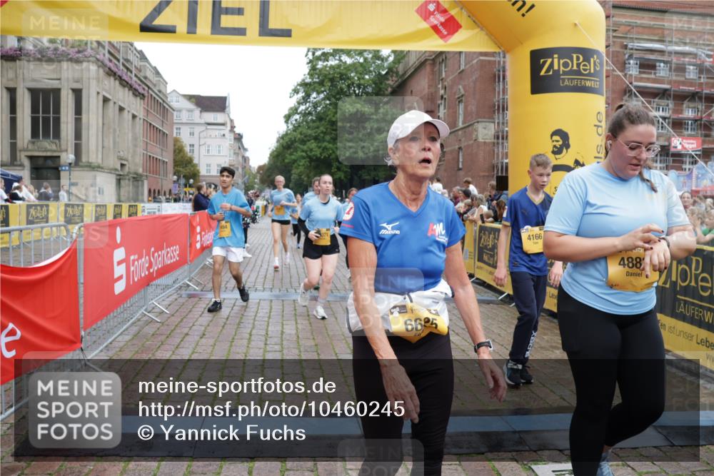 13.09.2026 - Kiel Lauf Yannick Fuchs http://msf.ph/oto/10460245 13.09.2026 09:52:16 Ziel 180, 3476, 3832, 4166, 4666, 4883, 5032, 6471, 6625, 6867, 7347, 7494, 7719, 10371, 10620, 11130, 11580, 12068, 803, 896, 1100, 1309, 1899, 1967, 1999, 2002, 4132, 4230, 6188, 7007, 7302, 8729, 9616, 9829, 9833, 10048, 11173, 11300, 11444, 11445, 11832, 11834, 12630, 918, 919, 2157, 2924, 5736, 6432, 6679, 7742, 7867, 8992, 9892, 10259, 10746, 12282, 714, 1967, 1999, 2002, 5595, 6188, 7622, 8097, 9829, 9833, 11173, 12107 meine-sportfotos.de