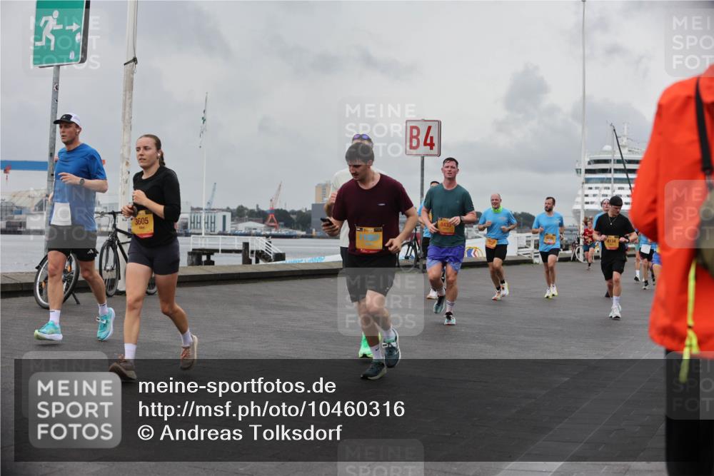 13.09.2026 - Kiel Lauf Andreas Tolksdorf http://msf.ph/oto/10460316 13.09.2026 12:01:12 Kiellinie 3605, 4, 8433, 4134 meine-sportfotos.de