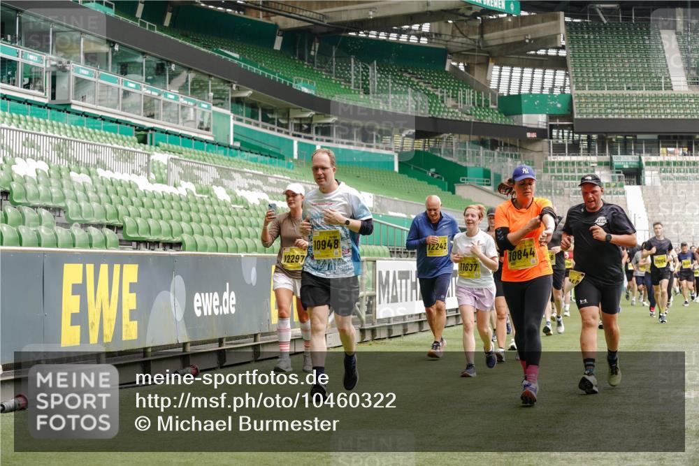 13.09.2026 - 21. swb-Marathon Bremen Michael Burmester http://msf.ph/oto/10460322 13.09.2026 10:34:13 Laufen im Stadion 10018, 10067, 10078, 10147, 10157, 10166, 10177, 10184, 10185, 10211, 10236, 10240, 10254, 10297, 10300, 10355, 10356, 10367, 10368, 10369, 10374, 10379, 10383, 10394, 10408, 10415, 10423, 10428, 10460, 10485, 10494, 10530, 10559, 10578, 10604, 10639, 10668, 10669, 10673, 10677, 10687, 10691, 10699, 10700, 10728, 10745, 10749, 10750, 10772, 10787, 10788, 10794, 10809, 10828, 10857, 10914, 10928, 11126, 11162, 11343, 11803, 11965, 10146, 10222 meine-sportfotos.de