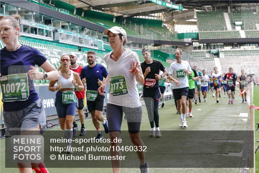 13.09.2026 - 21. swb-Marathon Bremen Michael Burmester http://msf.ph/oto/10460332 13.09.2026 13:12:08 Laufen im Stadion 118, 265, 373, 514, 581, 703, 843, 933, 984, 1113, 1226, 1286, 1334, 1435, 1849, 1851, 1936, 1952, 2005, 2248, 2264, 2281, 2299, 2330, 2336, 2353, 2375, 2377, 2398, 2426, 2443, 2478, 2505, 2531, 2589, 2659, 2669, 2673, 2684, 2765, 2784, 2804, 2815, 2822, 2836, 2850, 2860, 2895, 2907, 2963, 2966, 2975, 2976, 3026, 3027, 3079, 3082, 3143, 3155, 3159, 3174, 3207, 3293, 3308, 3328, 3349, 3352, 3409, 3434, 3549, 551 meine-sportfotos.de