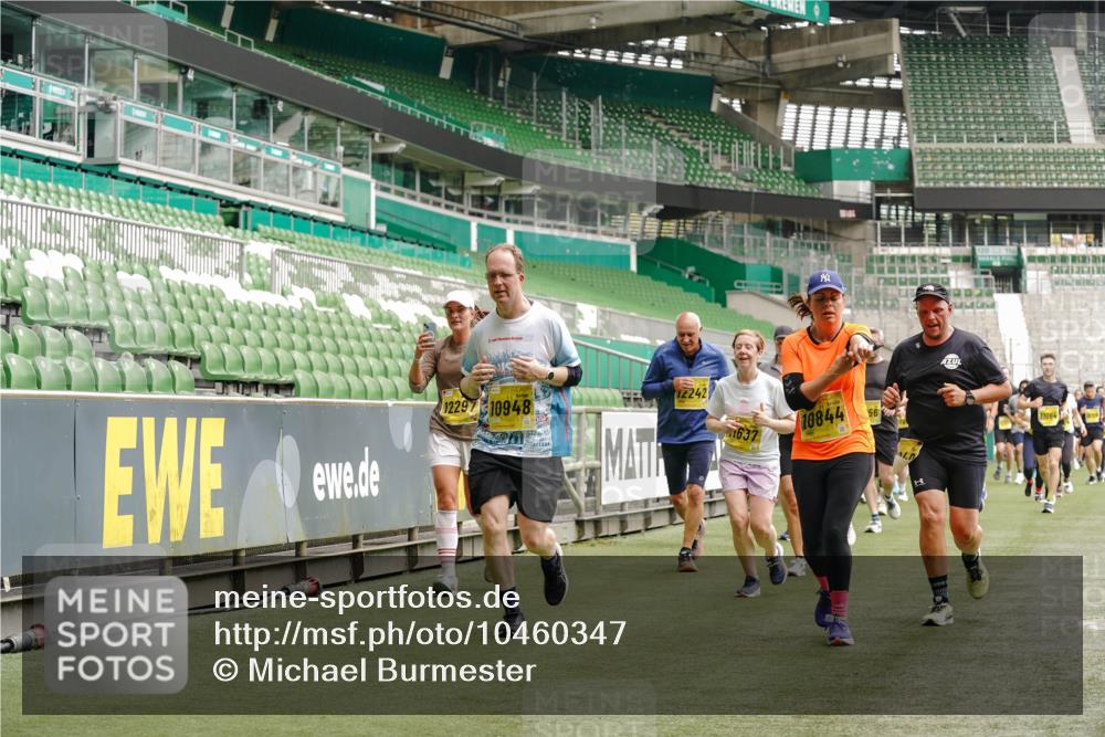 13.09.2026 - 21. swb-Marathon Bremen Michael Burmester http://msf.ph/oto/10460347 13.09.2026 10:34:13 Laufen im Stadion 10018, 10067, 10078, 10147, 10157, 10166, 10177, 10184, 10185, 10211, 10236, 10240, 10254, 10297, 10300, 10355, 10356, 10367, 10368, 10369, 10374, 10379, 10383, 10394, 10408, 10415, 10423, 10428, 10460, 10485, 10494, 10530, 10559, 10578, 10604, 10639, 10668, 10669, 10673, 10677, 10687, 10691, 10699, 10700, 10728, 10745, 10749, 10750, 10772, 10787, 10788, 10794, 10809, 10828, 10857, 10914, 10928, 11126, 11162, 11343, 11803, 11965, 10146, 10222 meine-sportfotos.de