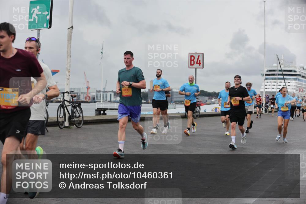13.09.2026 - Kiel Lauf Andreas Tolksdorf http://msf.ph/oto/10460361 13.09.2026 12:01:14 Kiellinie 8433, 4, 4134, 3 meine-sportfotos.de