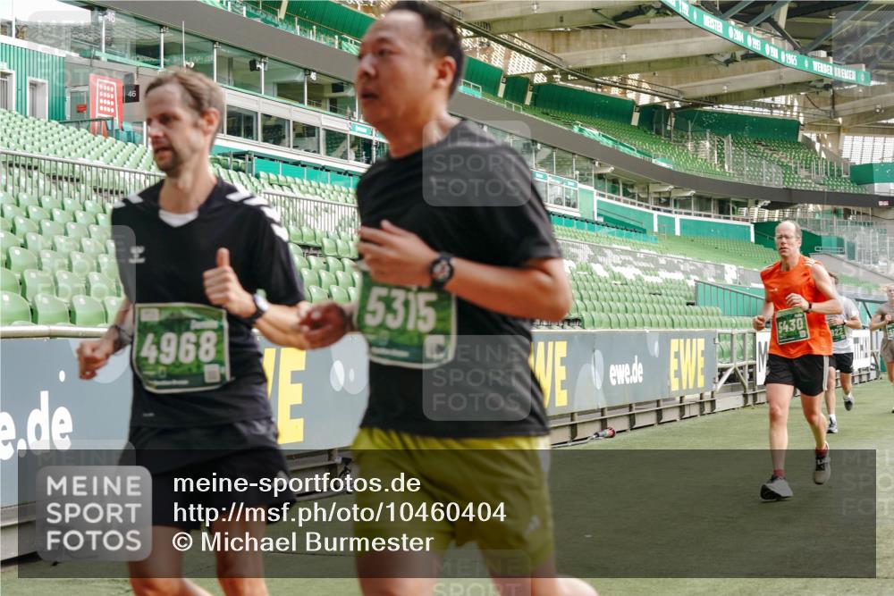 13.09.2026 - 21. swb-Marathon Bremen Michael Burmester http://msf.ph/oto/10460404 13.09.2026 12:54:54 Laufen im Stadion 161, 189, 201, 205, 313, 385, 388, 461, 472, 481, 495, 560, 615, 616, 666, 675, 696, 740, 816, 827, 913, 1053, 1058, 1076, 1197, 1207, 1390, 1419, 1468, 1551, 1599, 1631, 1645, 1658, 1707, 1814, 2055, 2125, 2234, 2251, 2280, 2319, 2383, 2390, 2474, 2499, 2623, 2701, 2733, 2801, 2824, 2870, 2882, 2913, 2922, 2962, 2971, 3012, 3054, 3057, 3134, 3175, 3192, 3206, 3241, 3246, 3346, 3356, 3357, 3413, 3706, 3716, 3836, 4137, 5277, 5430, 5530, 6106, 2498, 3085 meine-sportfotos.de