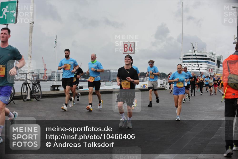13.09.2026 - Kiel Lauf Andreas Tolksdorf http://msf.ph/oto/10460406 13.09.2026 12:01:15 Kiellinie 33, 4, 4134, 9953, 3 meine-sportfotos.de