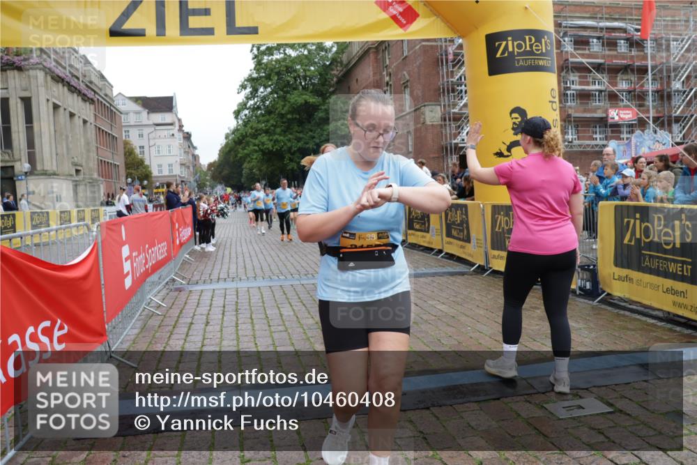 13.09.2026 - Kiel Lauf Yannick Fuchs http://msf.ph/oto/10460408 13.09.2026 09:52:30 Ziel 180, 918, 919, 2157, 2924, 5032, 5736, 6432, 6679, 7719, 7742, 7867, 8992, 9892, 10259, 10746, 12282, 180, 896, 1100, 1899, 3476, 3832, 4132, 4166, 4666, 4883, 6471, 6625, 6867, 7347, 7494, 7719, 8729, 9616, 10371, 10620, 11130, 11300, 11444, 11445, 11580, 11832, 12068, 12630, 291, 1092, 1395, 4412, 4671, 6601, 7394, 8068, 8851, 9345, 9565, 10280, 10798, 12258, 803, 1100, 4230, 7007, 10048, 11832, 11834, 12630 meine-sportfotos.de