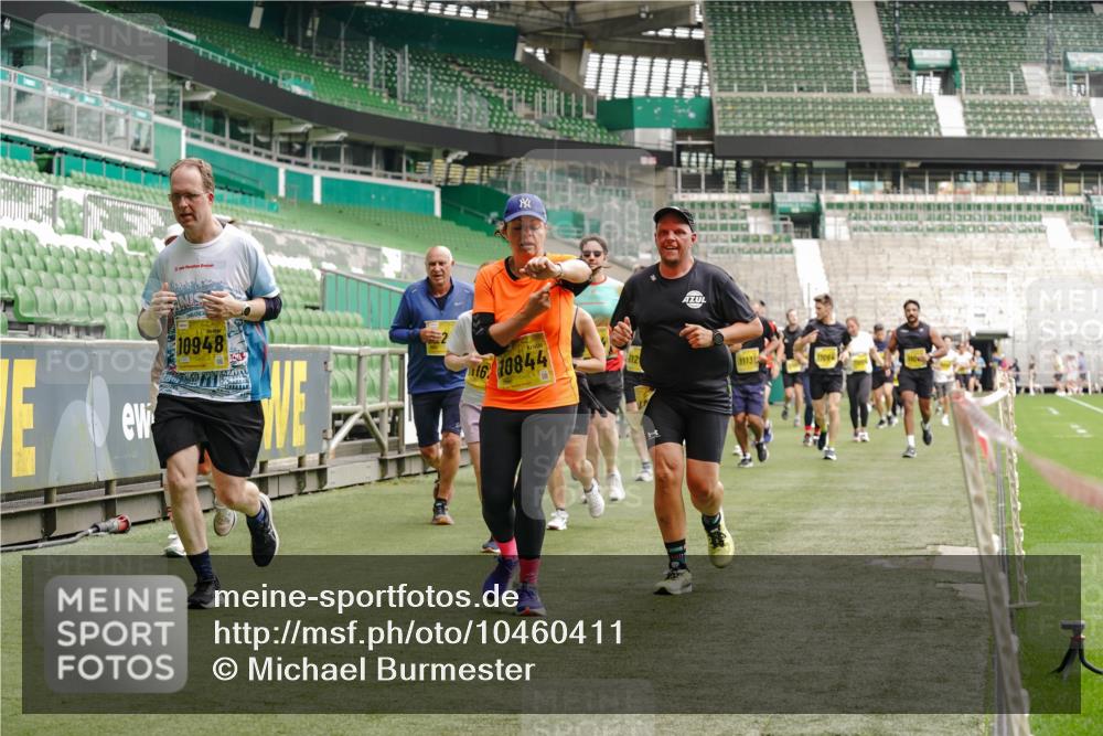 13.09.2026 - 21. swb-Marathon Bremen Michael Burmester http://msf.ph/oto/10460411 13.09.2026 10:34:14 Laufen im Stadion 10018, 10067, 10078, 10147, 10157, 10166, 10177, 10184, 10185, 10211, 10236, 10240, 10254, 10297, 10300, 10355, 10356, 10367, 10368, 10369, 10374, 10379, 10383, 10394, 10408, 10415, 10423, 10428, 10460, 10485, 10494, 10530, 10559, 10578, 10604, 10639, 10668, 10669, 10673, 10677, 10687, 10691, 10699, 10700, 10728, 10745, 10749, 10750, 10772, 10787, 10788, 10794, 10809, 10828, 10857, 10914, 10928, 11126, 11162, 11343, 11803, 11965, 10146, 10222 meine-sportfotos.de