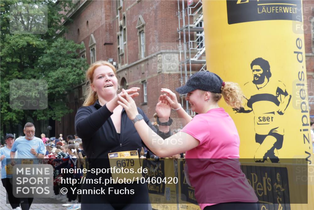 13.09.2026 - Kiel Lauf Yannick Fuchs http://msf.ph/oto/10460420 13.09.2026 09:52:32 Ziel 918, 919, 2157, 2924, 5736, 6432, 6601, 6679, 7742, 7867, 8992, 9892, 10259, 10746, 12282, 180, 896, 1899, 3476, 3832, 4132, 4166, 4666, 4883, 5032, 6471, 6625, 6867, 7347, 7494, 7719, 8729, 8992, 9616, 10371, 10620, 11130, 11300, 11444, 11445, 11580, 11832, 12068, 291, 1092, 1395, 4412, 4671, 6241, 6613, 6845, 7394, 8068, 8851, 9345, 9565, 10280, 10798, 12258, 803, 1100, 4230, 7007, 10048, 11445, 11832, 11834, 12630 meine-sportfotos.de