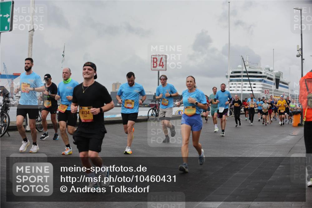 13.09.2026 - Kiel Lauf Andreas Tolksdorf http://msf.ph/oto/10460431 13.09.2026 12:01:16 Kiellinie 1681, 4134, 4, 9735, 9953, 3 meine-sportfotos.de